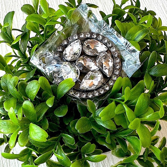 Phone stand/ Ring Jeweled Silver - Picture 1 of 5